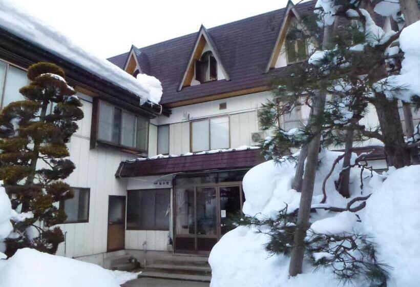 اتاق استاندارد چهارنفره با سرویس بهداشتی مشترک, Tobei