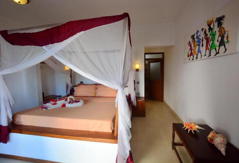 Семейный Номер, Blu Marlin Village