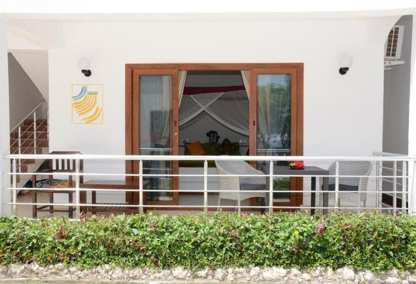 Семейный Номер, Blu Marlin Village