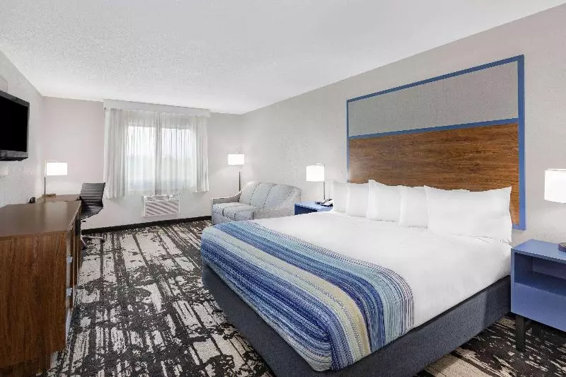 キングサイズベッドのデラックスルーム, Americinn By Wyndham Pella