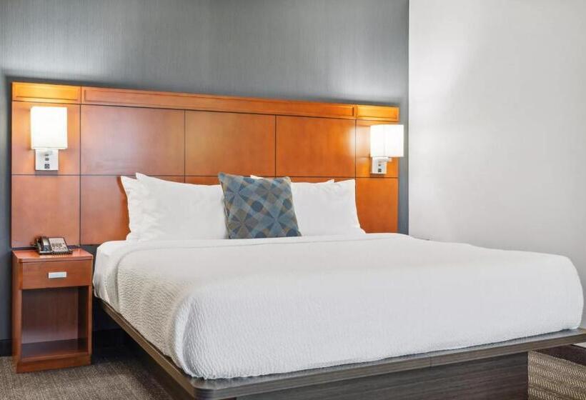 غرفة قياسية سرير كينج, Courtyard Burlington Williston