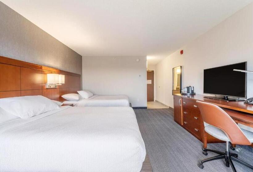 Номер Стандарт, Courtyard Burlington Williston