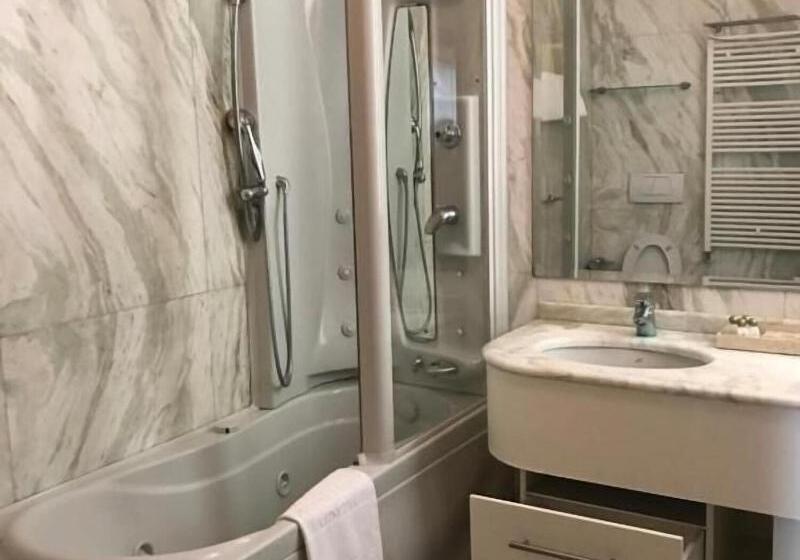 اتاق سوپریور, Foscari Palace