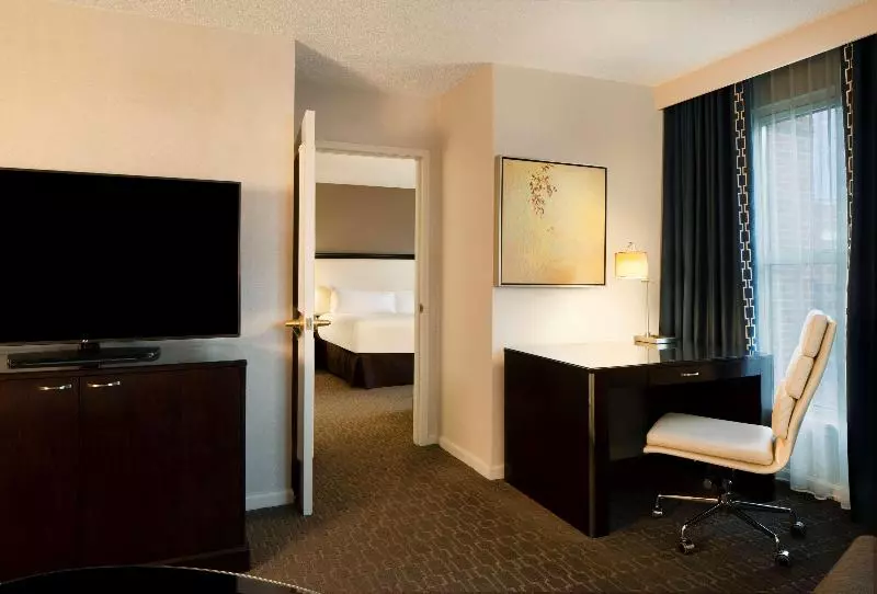 سوئیت با تخت بزرگ, Hilton Alexandria Old Town