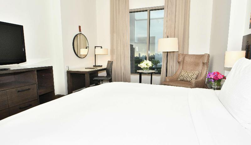 חדר סטנדרט עם מיטת קינג, Hilton Dallas/park Cities