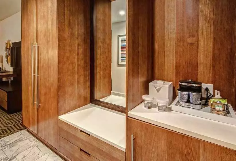 اتاق استاندارد, Hilton Dallas/park Cities