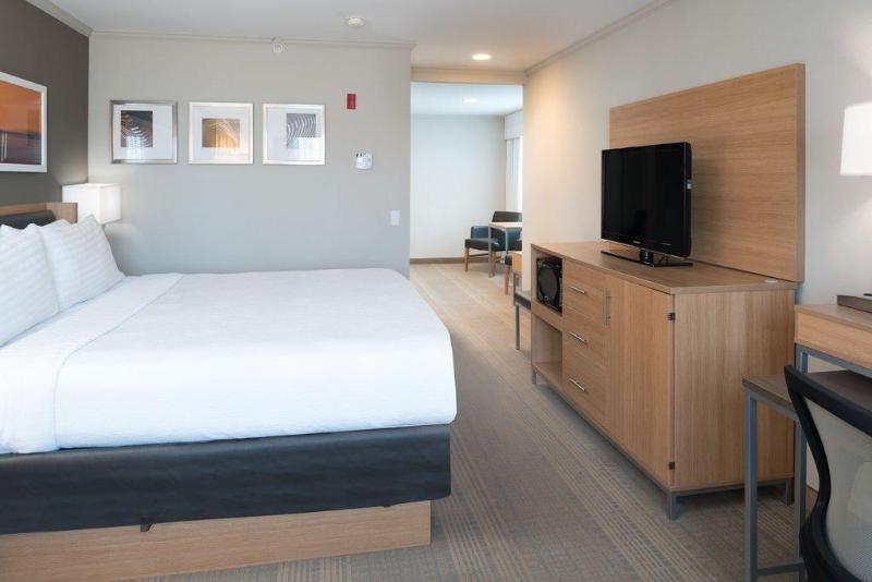 장애인을 위한 킹사이즈 침대 스탠다드 룸, Holiday Inn Express Spokane Airport, An Ihg