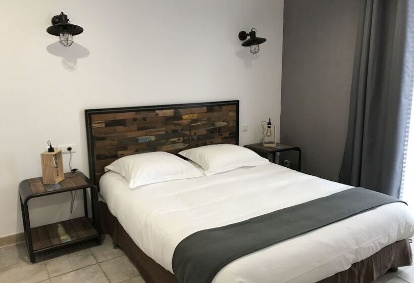 Номер Superior, Le Devem De Mirapier