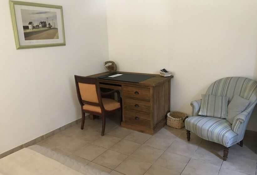 Номер Superior, Le Devem De Mirapier