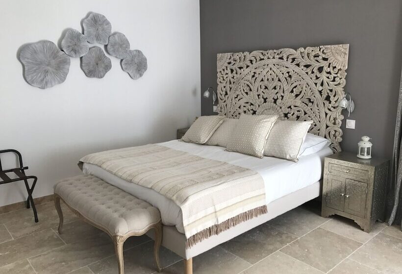 Люкс с гидромассажем, Le Devem De Mirapier