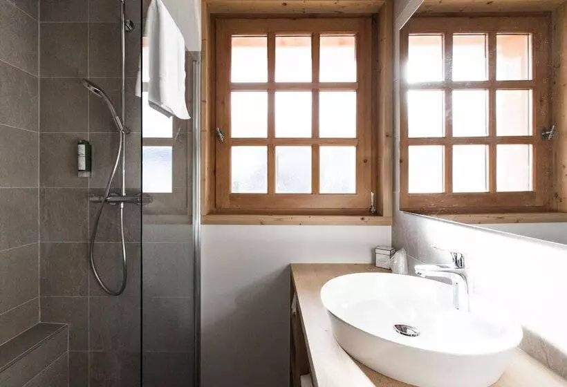 سوییت لوکس, Les Chalets De La Griyotire