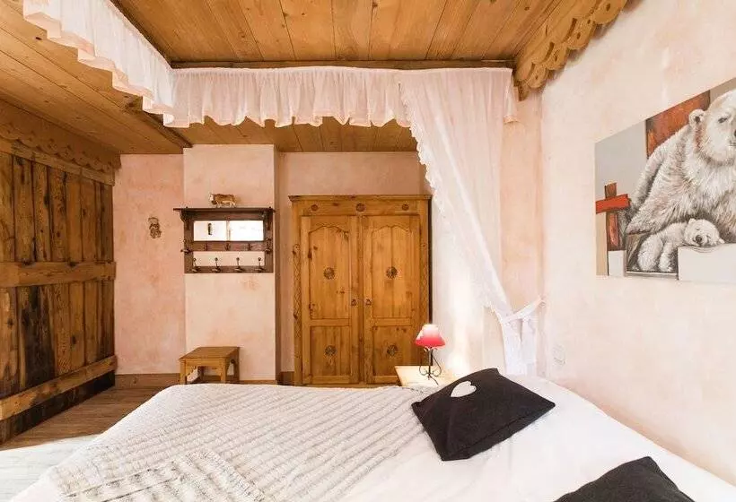 سوییت لوکس, Les Chalets De La Griyotire