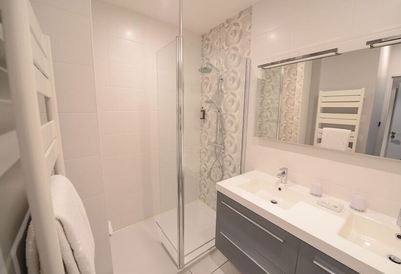 Номер Стандарт, Les Maritonnes Parc & Vignoble