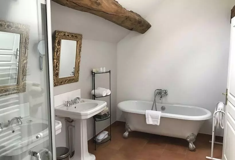 プレステージルーム, Pavillon Du Chateau