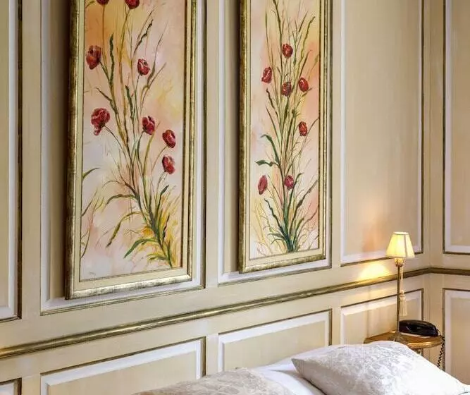 سوییت جونیور, Villa Catarie
