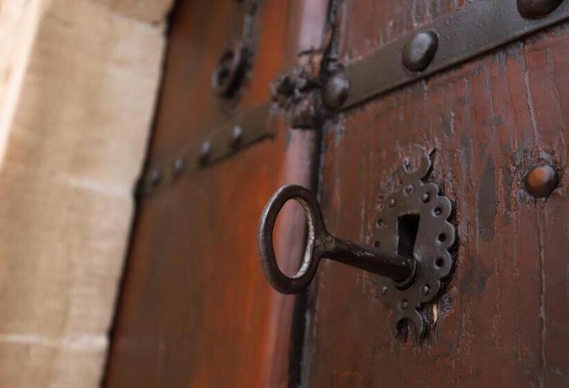 اتاق اکونومی, Maristan Tarihi Konak