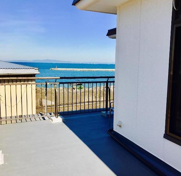 バスルーム共有のトリプルスタンダード, Minshuku Kaikeibo