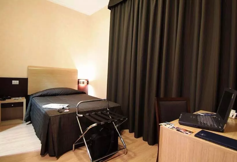 اتاق استاندارد یک نفره, Eh Rome Airport Euro House Hotels