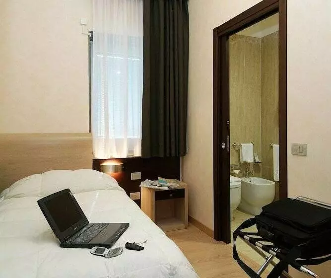 اتاق استاندارد یک نفره, Eh Rome Airport Euro House Hotels