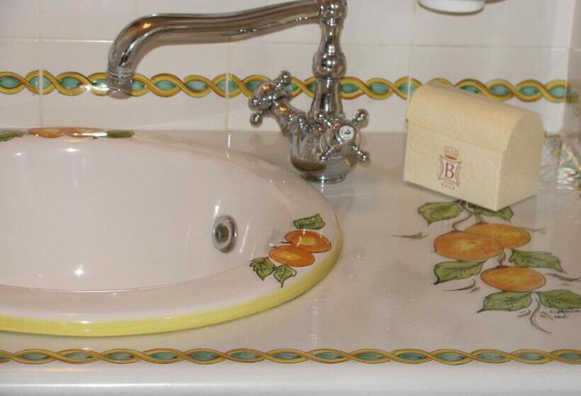 标准间, A Pinnata