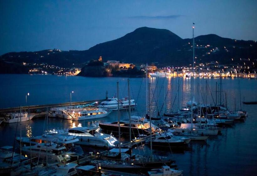 标准间, A Pinnata