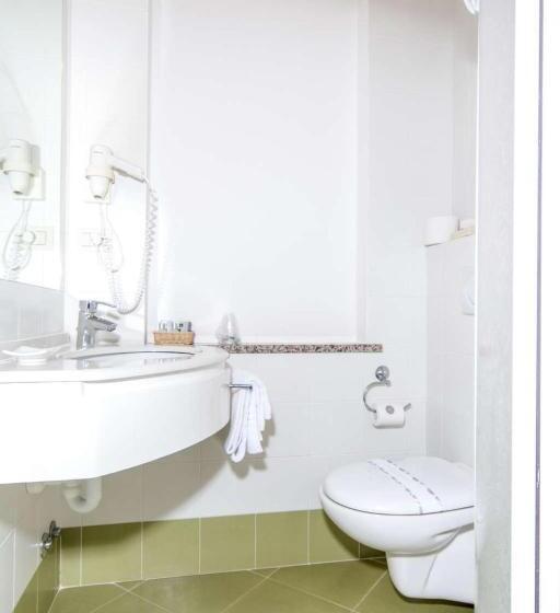 Номер Economy, Benacus Panoramic