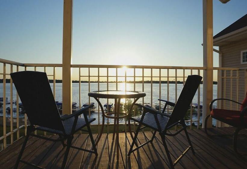 高级两卧套房, Delavan Lake Resort
