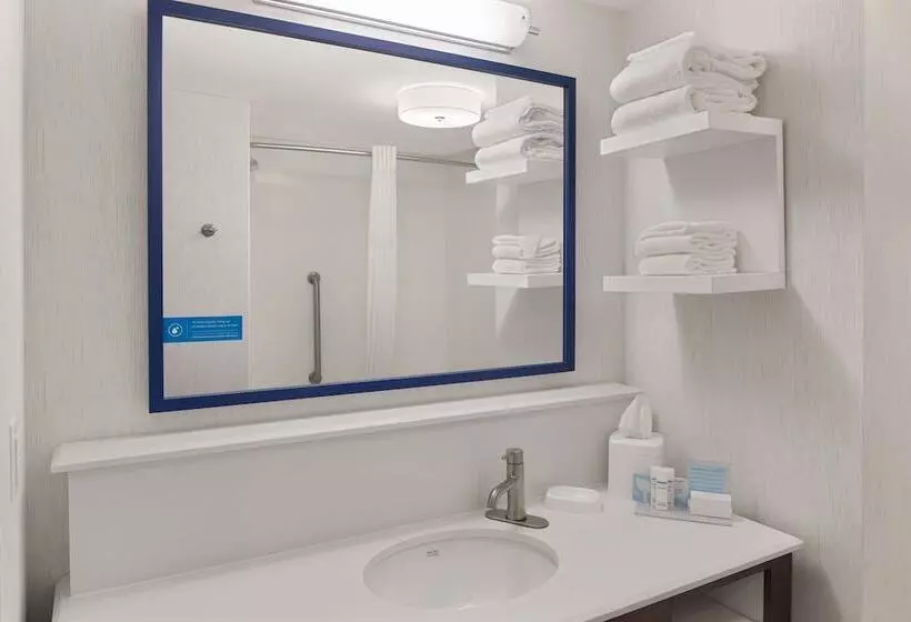 ２ダブルベッドのスタンダードルーム, Hampton Inn Lagrange Near Callaway Gardens