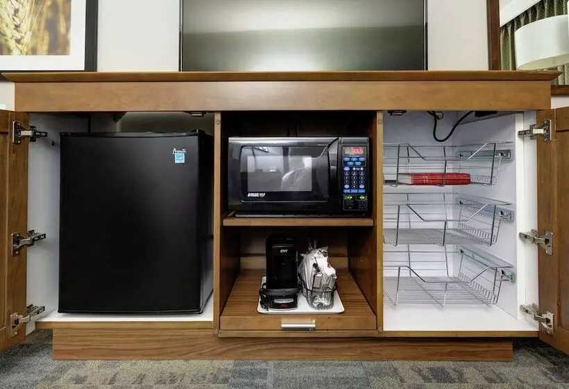 Standard-huone 2 Parivuodetta, Hampton Inn Salina