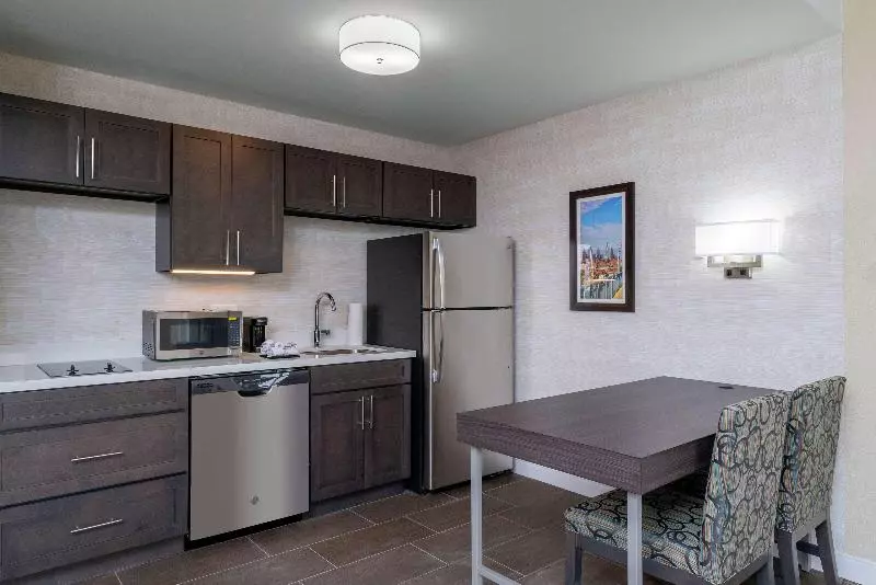 キングサイズベッドのスイートルーム, Hampton Inn & Suites Valley Forge/oaks