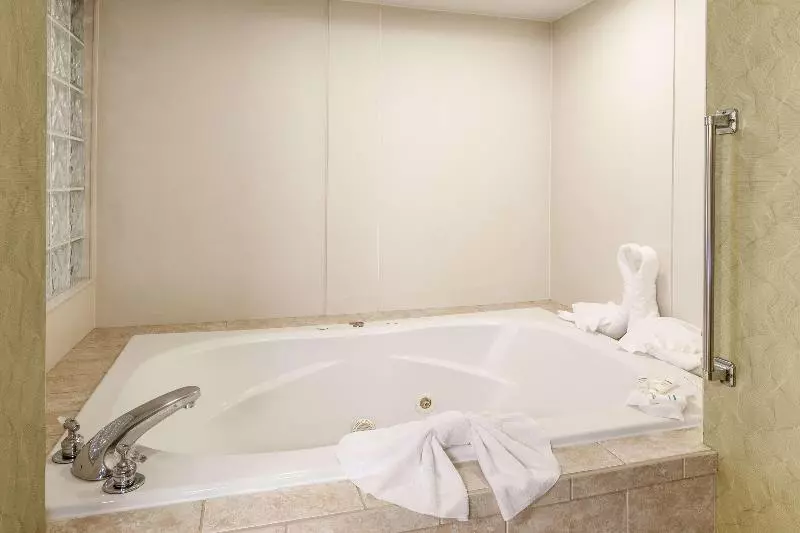 キングサイズベッドのエクゼクティブ, Hampton Inn Winstonsalem Hanes Mall