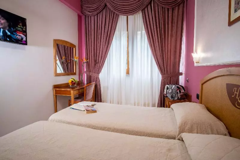 اتاق استاندارد, Savoia Sorrento