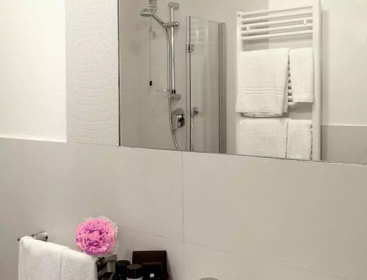 اتاق استاندارد چهار تخته, Villa Pannonia