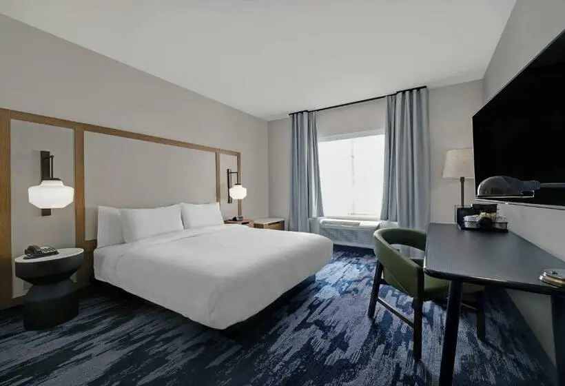 キングサイズベッドのスタンダードルーム, Fairfield Inn & Suites By Marriott Milwaukee Brookfield
