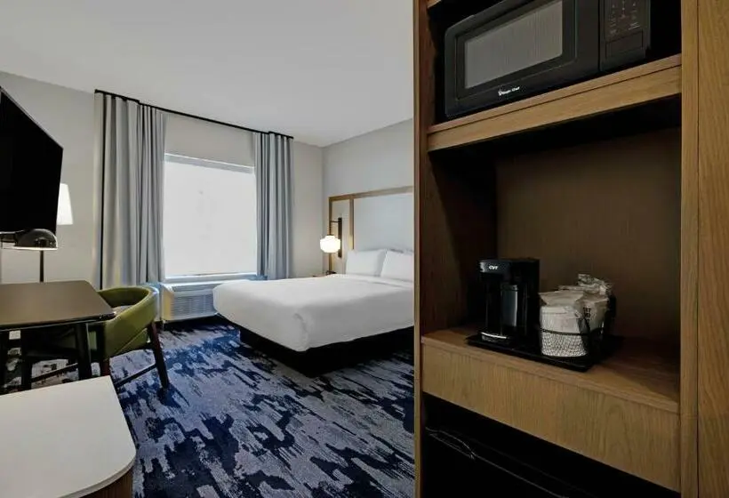 キングサイズベッドのスタンダードルーム, Fairfield Inn & Suites By Marriott Milwaukee Brookfield