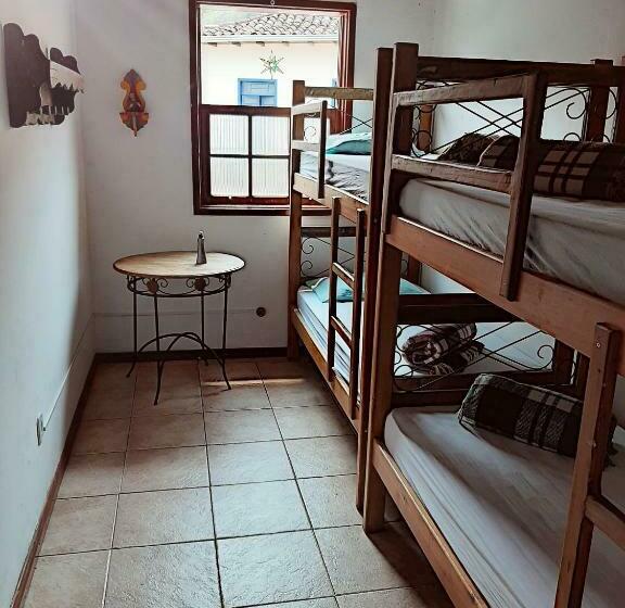 اتاق استاندارد چهار تخته, Hospedaria E Hostel Da Déia