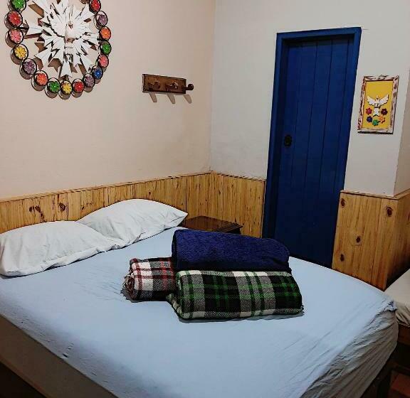 اتاق خانوادگی, Hospedaria E Hostel Da Déia