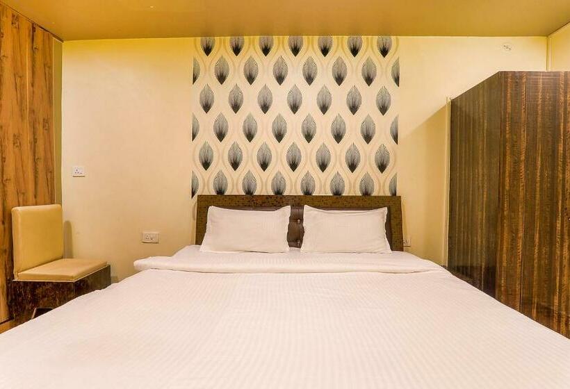 デラックスルーム, Fabhotel Gmc Grand