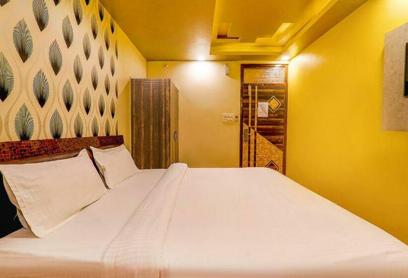 デラックスルーム, Fabhotel Gmc Grand