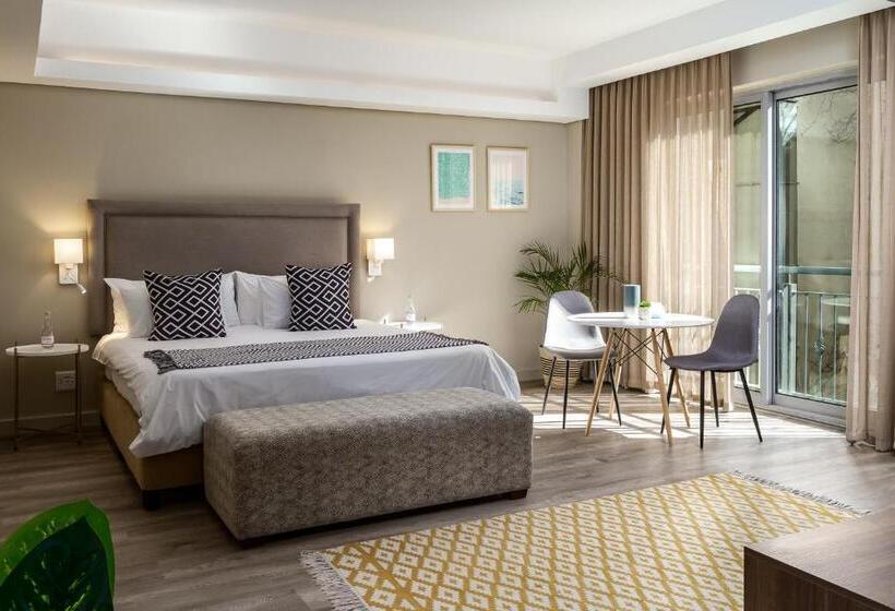 스탠다드 스튜디오, Wink Aparthotel Foreshore