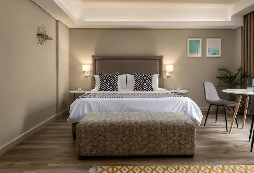 スタンダードスタジオ, Wink Aparthotel Foreshore