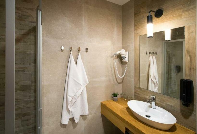 اتاق خانوادگی, Pr Anzl