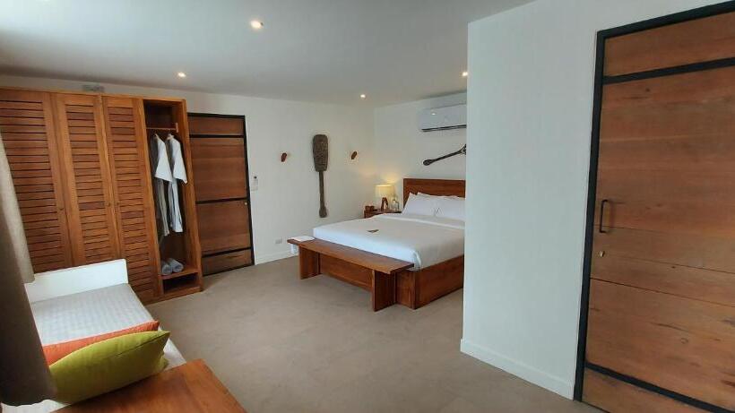 اتاق استاندارد با تخت بزرگ, The Mooring Resort