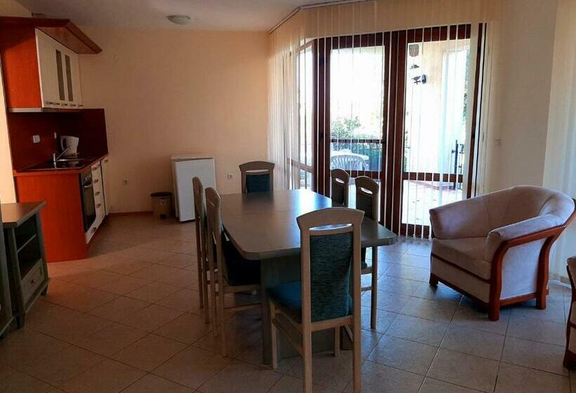 Апартаменты 3 Спальни, Villa Romana