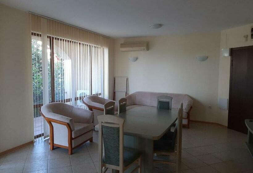 Апартаменты 3 Спальни, Villa Romana