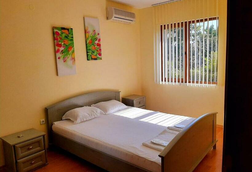 침실 3개 아파트, Villa Romana