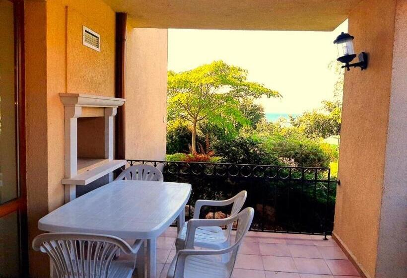 Апартаменты 3 Спальни, Villa Romana