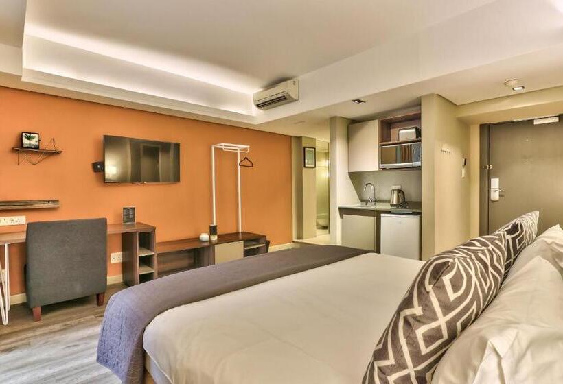 스탠다드 스튜디오, Wink Aparthotel Foreshore