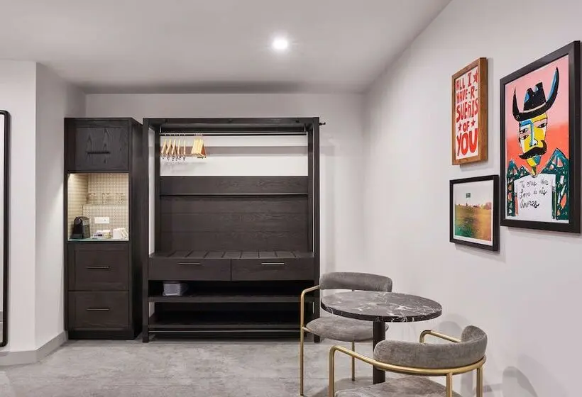 Premium Yhden Hengen Huone, Canopy By Hilton San Antonio Riverwalk
