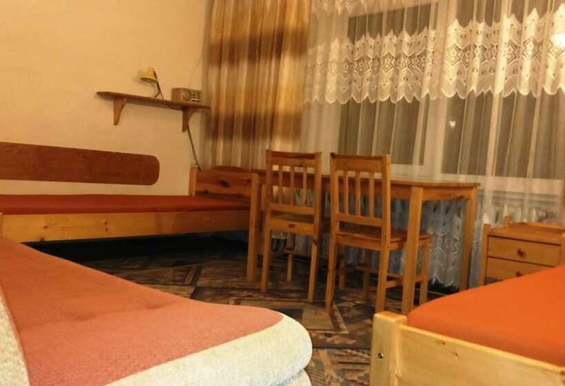 חדר קלאסי לארבעה, Domlesny